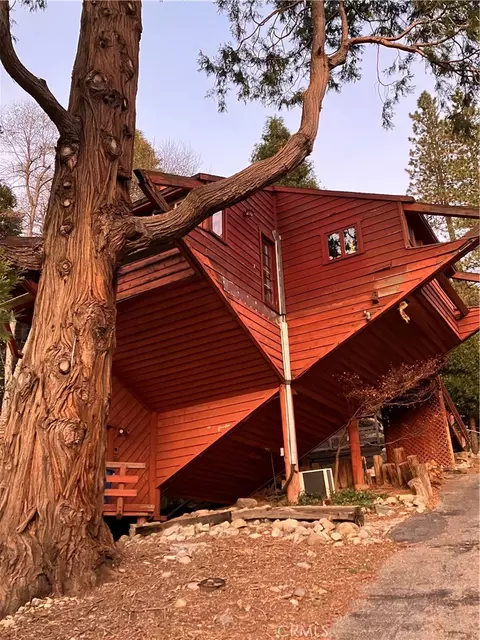 23228 Brookside, Crestline, CA 92325