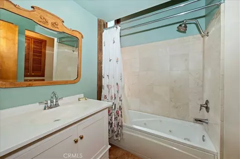 Bath - 23228 Brookside, Crestline, CA 92325 photo 1 of 2
