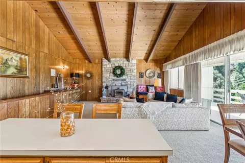 726 Arth Dr, Crestline, CA 92325