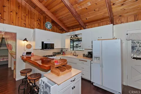 Kitchen - 2452 Spring, Running Springs, CA 92382 photo 3 of 4