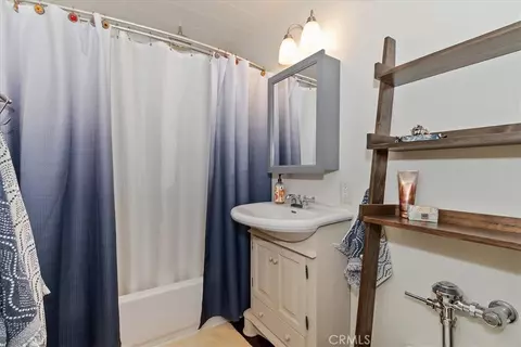 Bath - 2452 Spring, Running Springs, CA 92382 photo 1 of 1