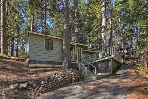 Exterior - 2452 Spring, Running Springs, CA 92382 photo 3 of 10