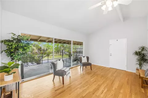 Living - 186 N N Ctr, Redlands, CA 92373 photo 3 of 6