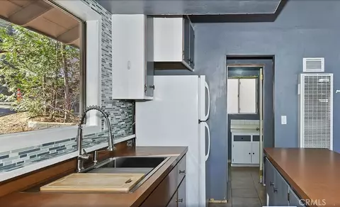 Kitchen - 23716 Shady, Crestline, CA 92325 photo 1 of 1