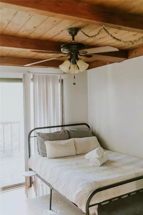 Bedroom - 2352 Pine Dr, Arrowbear, CA 92382 photo 5 of 7