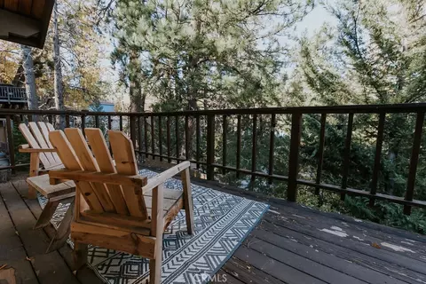 Exterior - 2352 Pine Dr, Arrowbear, CA 92382 photo 1 of 8