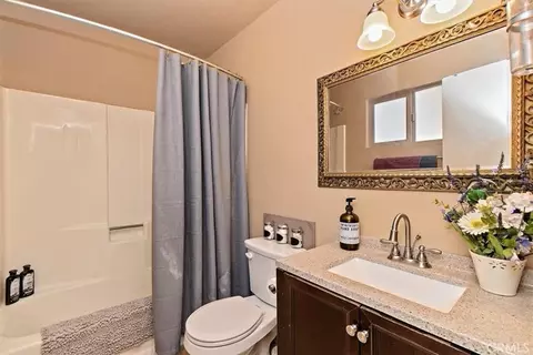 Bath - 861 Kern Ave, Sugarloaf, CA 92386 photo 1 of 1