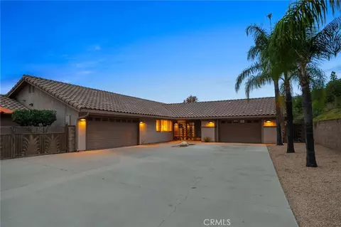 6850 Amber, Highland, CA 92346