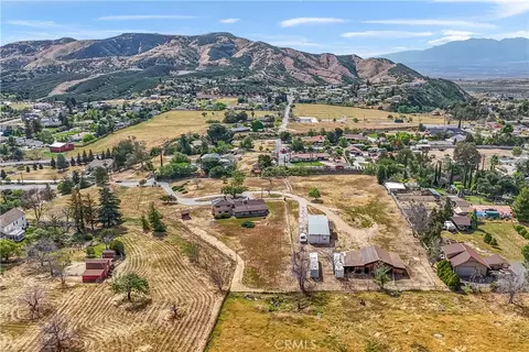 View/Area - 10207 Juniper Ave, Yucaipa, CA 92399 photo 7 of 10