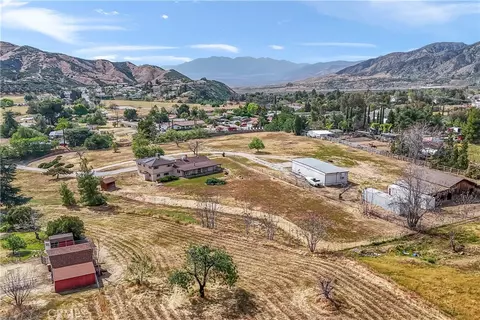 View/Area - 10207 Juniper Ave, Yucaipa, CA 92399 photo 1 of 10