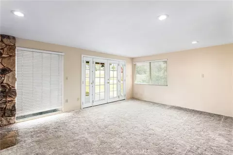 Living - 10207 Juniper Ave, Yucaipa, CA 92399 photo 7 of 9