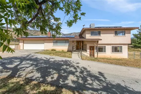 Exterior - 10207 Juniper Ave, Yucaipa, CA 92399 photo 4 of 16