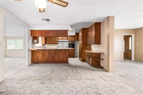 Living - 10207 Juniper Ave, Yucaipa, CA 92399 photo 5 of 9