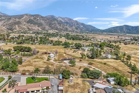 View/Area - 10207 Juniper Ave, Yucaipa, CA 92399 photo 4 of 10