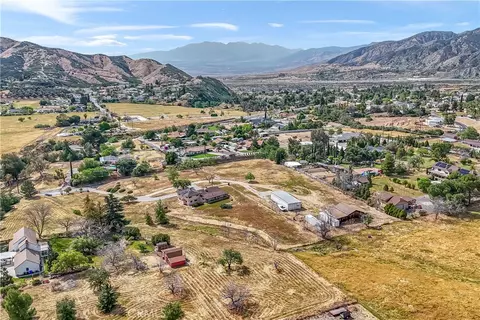 View/Area - 10207 Juniper Ave, Yucaipa, CA 92399 photo 9 of 10