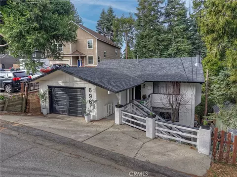696 Rose Ln, Twin Peaks, CA 92391