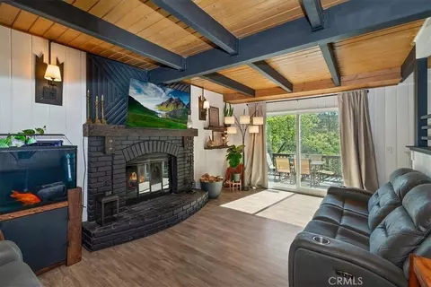 Living - 905 Jungfrau, Crestline, CA 92325 photo 1 of 4