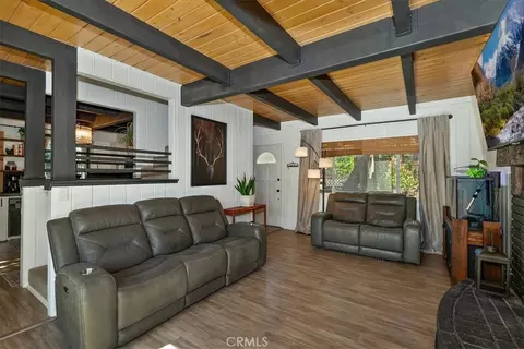 Living - 905 Jungfrau, Crestline, CA 92325 photo 4 of 4