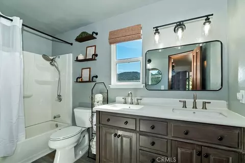 Bath - 905 Jungfrau, Crestline, CA 92325 photo 2 of 2