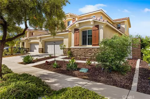 26130 Plumcot Dr, Corona, CA 92883 photo 4