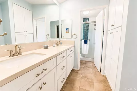 Bath - 9057 Mandarin Ln, Riverside, CA 92508 photo 3 of 4