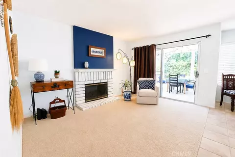 Living - 9057 Mandarin Ln, Riverside, CA 92508 photo 5 of 6
