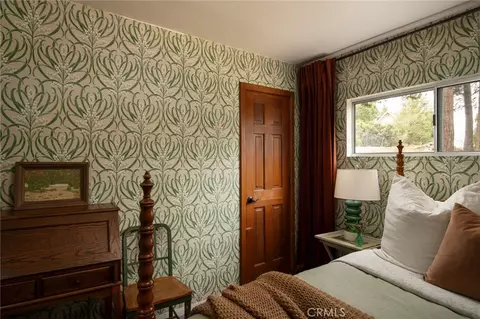 Bedroom - 29196 Lake Brook Ave, Cedar Glen, CA 92321 photo 4 of 5