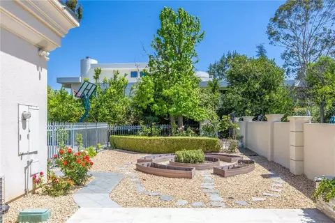 Exterior - 30573 E Sunset S, Redlands, CA 92373 photo 8 of 10