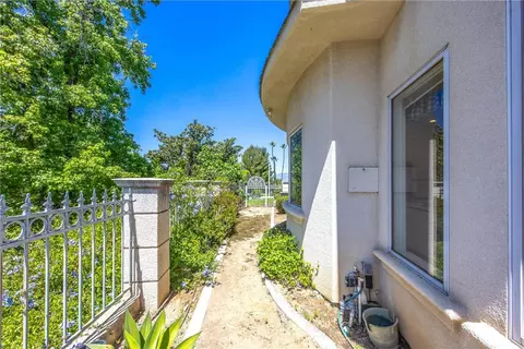 Exterior - 30573 E Sunset S, Redlands, CA 92373 photo 5 of 10