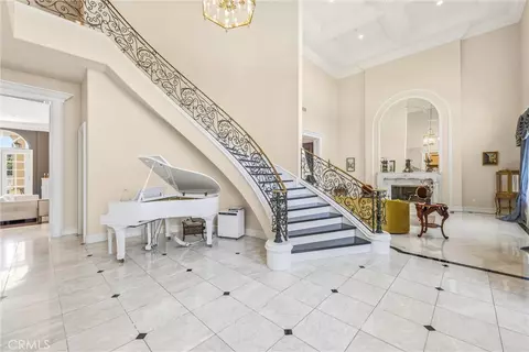 Entry Way - 30573 E Sunset S, Redlands, CA 92373 photo 1 of 6