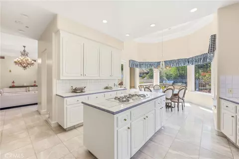 Kitchen - 30573 E Sunset S, Redlands, CA 92373 photo 2 of 6
