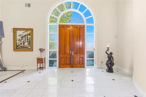 Entry Way - 30573 E Sunset S, Redlands, CA 92373 photo 2 of 6