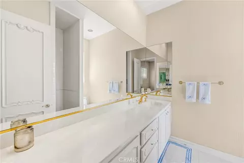 Bath - 30573 E Sunset S, Redlands, CA 92373 photo 3 of 7