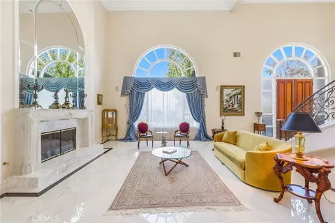 Living - 30573 E Sunset S, Redlands, CA 92373 photo 2 of 8