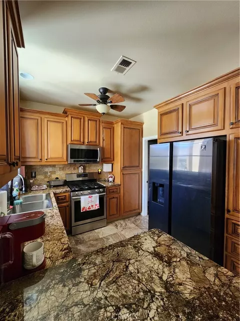 Kitchen - 79338 Cool Reflection, La Quinta, CA 92253 photo 3 of 3