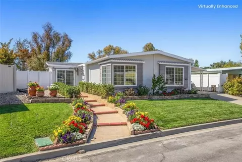 10435 Frontier Trl, Cherry Valley, CA 92223