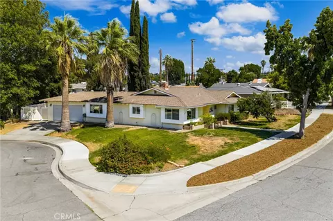 View/Area - 527 Nottingham Dr, Redlands, CA 92373 photo 1 of 3