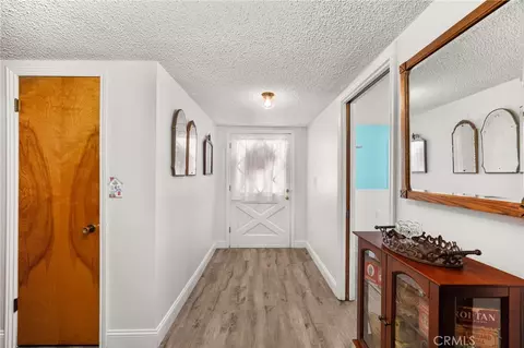 Entry Way - 527 Nottingham Dr, Redlands, CA 92373 photo 3 of 3
