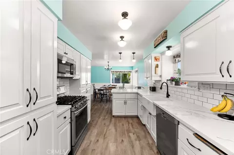 Kitchen - 527 Nottingham Dr, Redlands, CA 92373 photo 1 of 2