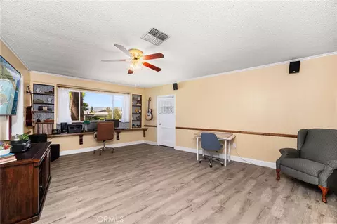 Living - 527 Nottingham Dr, Redlands, CA 92373 photo 1 of 1