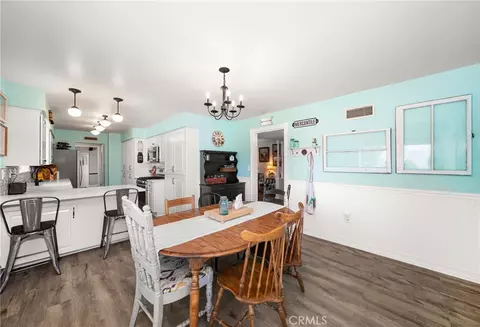 Dining - 527 Nottingham Dr, Redlands, CA 92373 photo 2 of 2