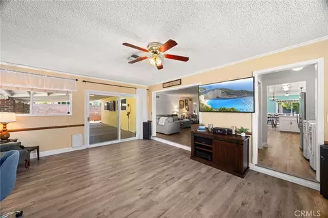 Living - 527 Nottingham Dr, Redlands, CA 92373 photo 4 of 4