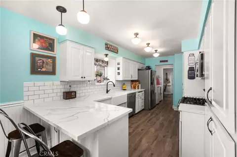 Kitchen - 527 Nottingham Dr, Redlands, CA 92373 photo 2 of 2