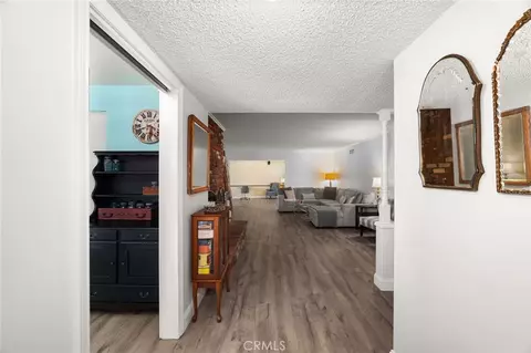 Entry Way - 527 Nottingham Dr, Redlands, CA 92373 photo 1 of 4