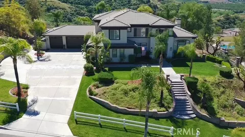 2132 Horse Trail Dr, Redlands, CA 92373