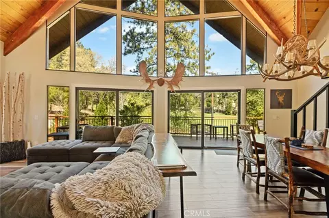 26489 Hillcrest Ln, Lake Arrowhead, CA 92352