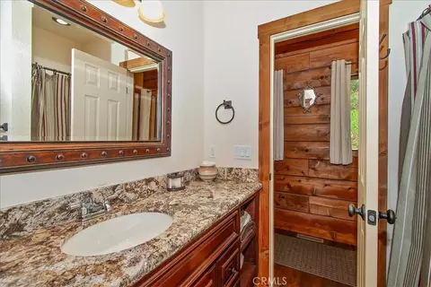 Bath - 116 E Lk, Arrowhead, CA 92352 photo 1 of 5