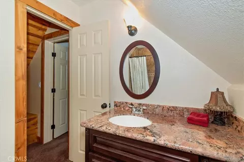 Bath - 116 E Lk, Arrowhead, CA 92352 photo 5 of 5