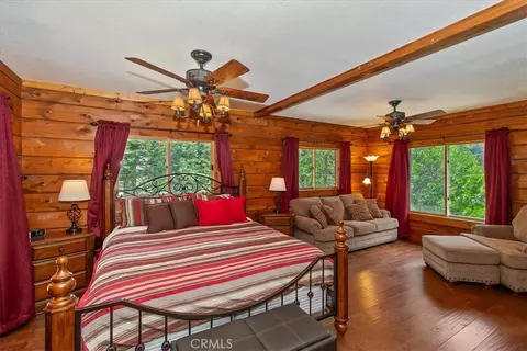 Bedroom - 116 E Lk, Arrowhead, CA 92352 photo 1 of 7