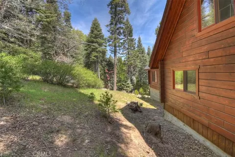 Exterior - 116 E Lk, Arrowhead, CA 92352 photo 8 of 10